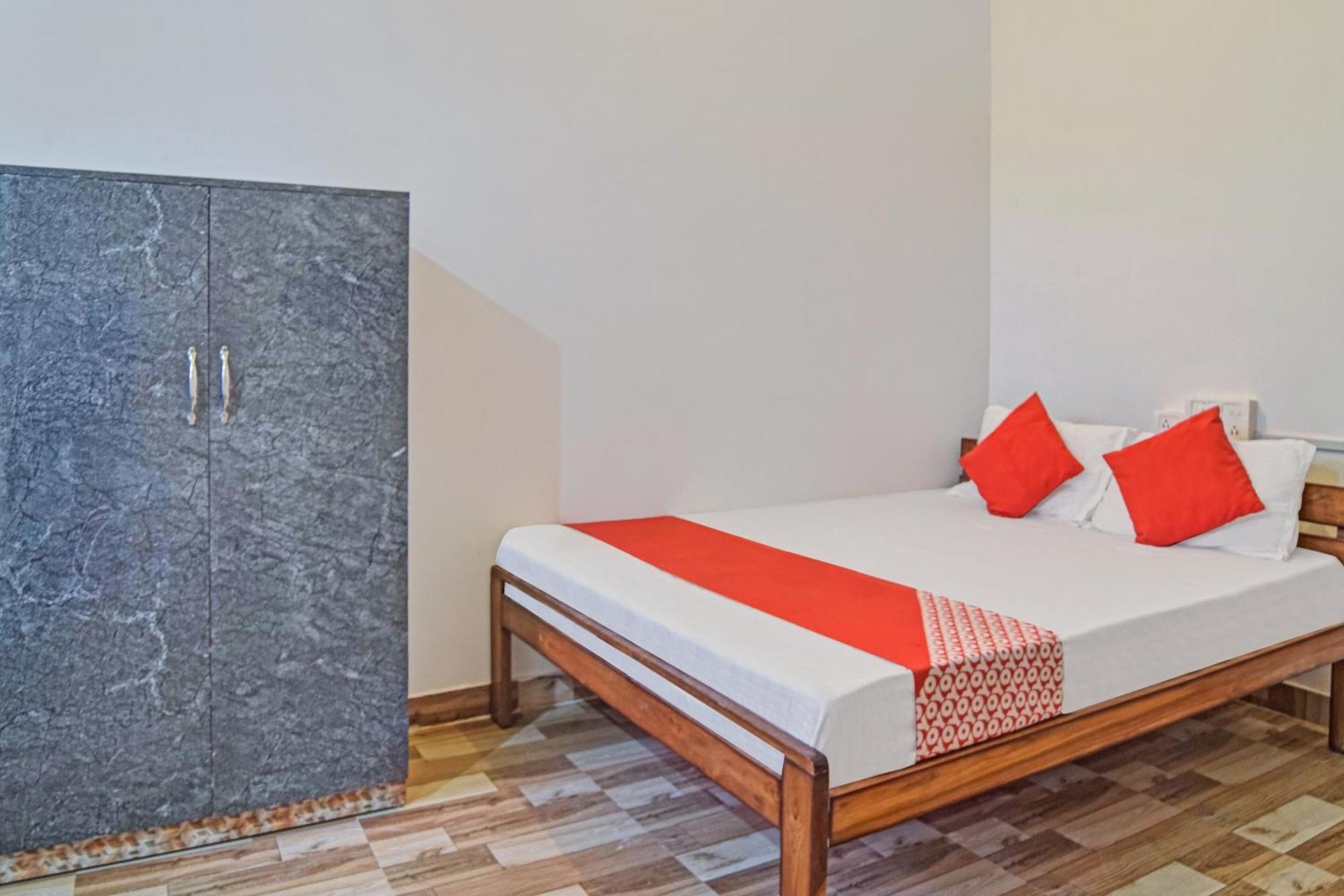 Spot On Jp Guest House Kaharpara Dış mekan fotoğraf